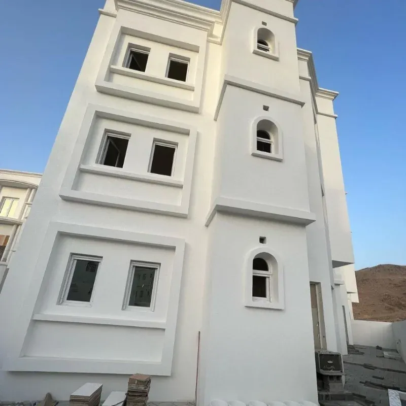 مقاول محترف يضمن تنفيذ المشروع بجودة عالية