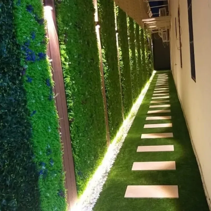 تركيب برجولات وتنسيق عشب صناعي في القصيم