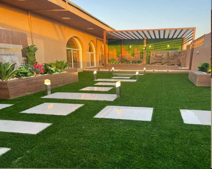 تركيب برجولات وتنسيق عشب صناعي في القصيم