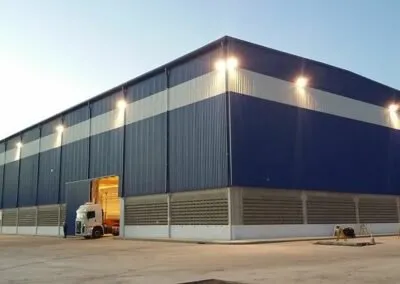 افضل انواع تركيب الهناجر والمستودعات لعام 2026 بالقصيم 