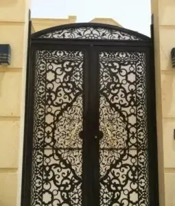 حداد متنقل:لتركيب الأبواب والشبابيك ونوافذ في القصيم