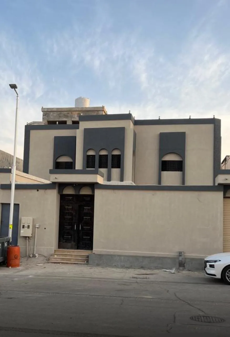 دليل الترميم والبناء الحديث :كيف تحول منزلك القديم إلى تحفة