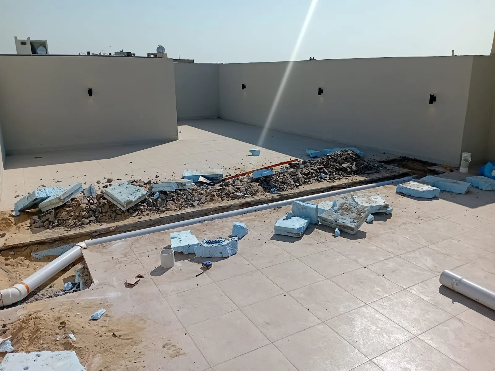 دليل الترميم والبناء الحديث :كيف تحول منزلك القديم إلى تحفة