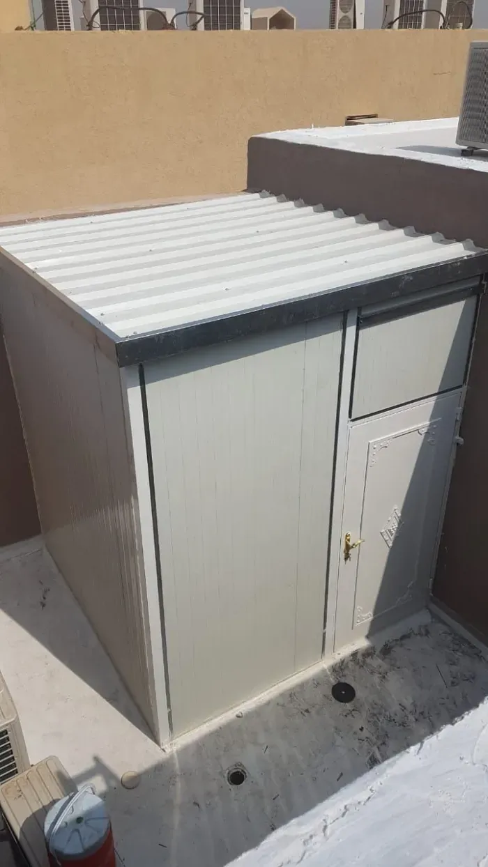 ملاحق ساندوتش بانل  في بريدة الدليل الشامل للتكلفة، المميزات