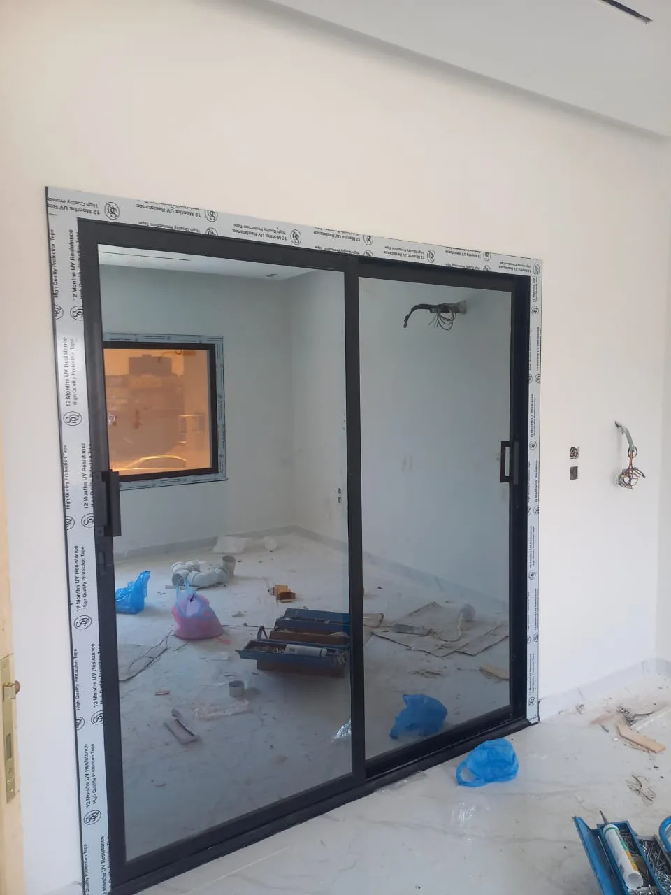 ملاحق ساندوتش بانل  في بريدة الدليل الشامل للتكلفة، المميزات