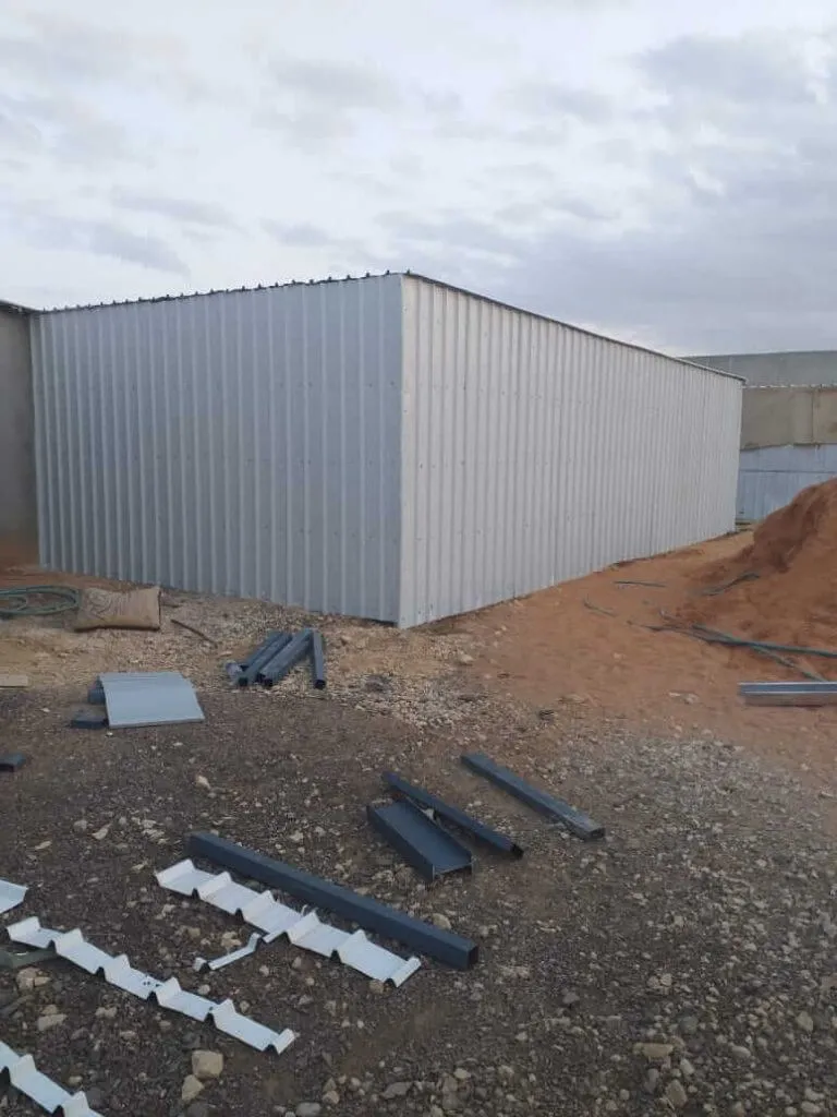 ملاحق ساندوتش بانل  في بريدة الدليل الشامل للتكلفة، المميزات