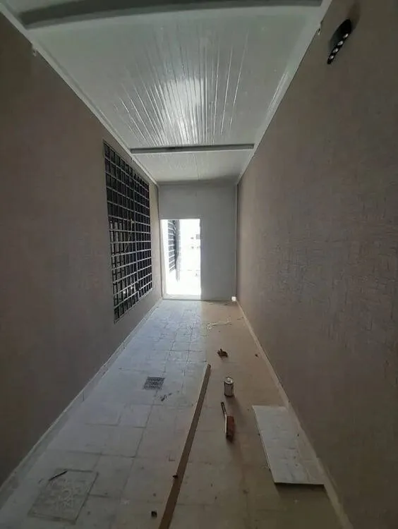 ملاحق ساندوتش بانل  في بريدة الدليل الشامل للتكلفة، المميزات