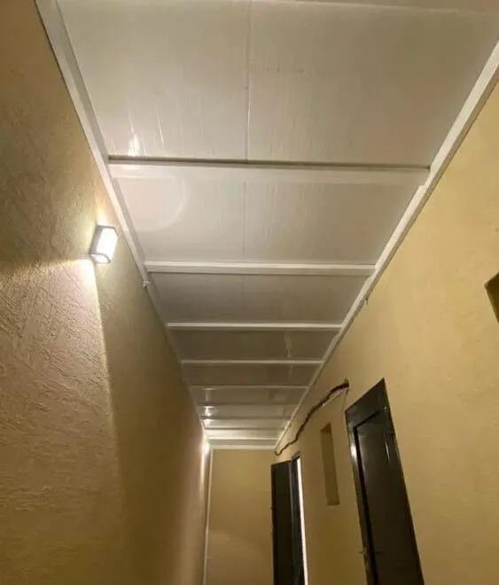 ملاحق ساندوتش بانل  في بريدة الدليل الشامل للتكلفة، المميزات