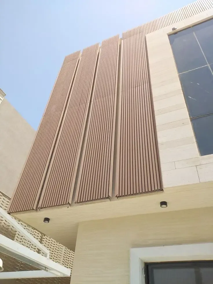 واجهات بديل ومظلات بديل خشب مودرن في القصيم:دليل التصاميم العصرية والأسعار والمميزه