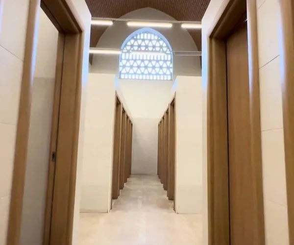 أبواب خشب داخلية مودرن في بريدةوعنيزةوالرس:الفخامة والجودة