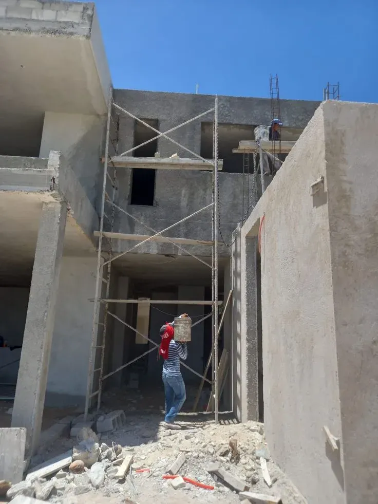 شركة بناء ملاحق اسمنت بورد واسقف سندويش في بريدة وعنيزة